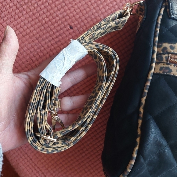 Joanel Quilted & Plain Black & Faux Leopard Trim Handbag (Large) - Picture 5 of 16